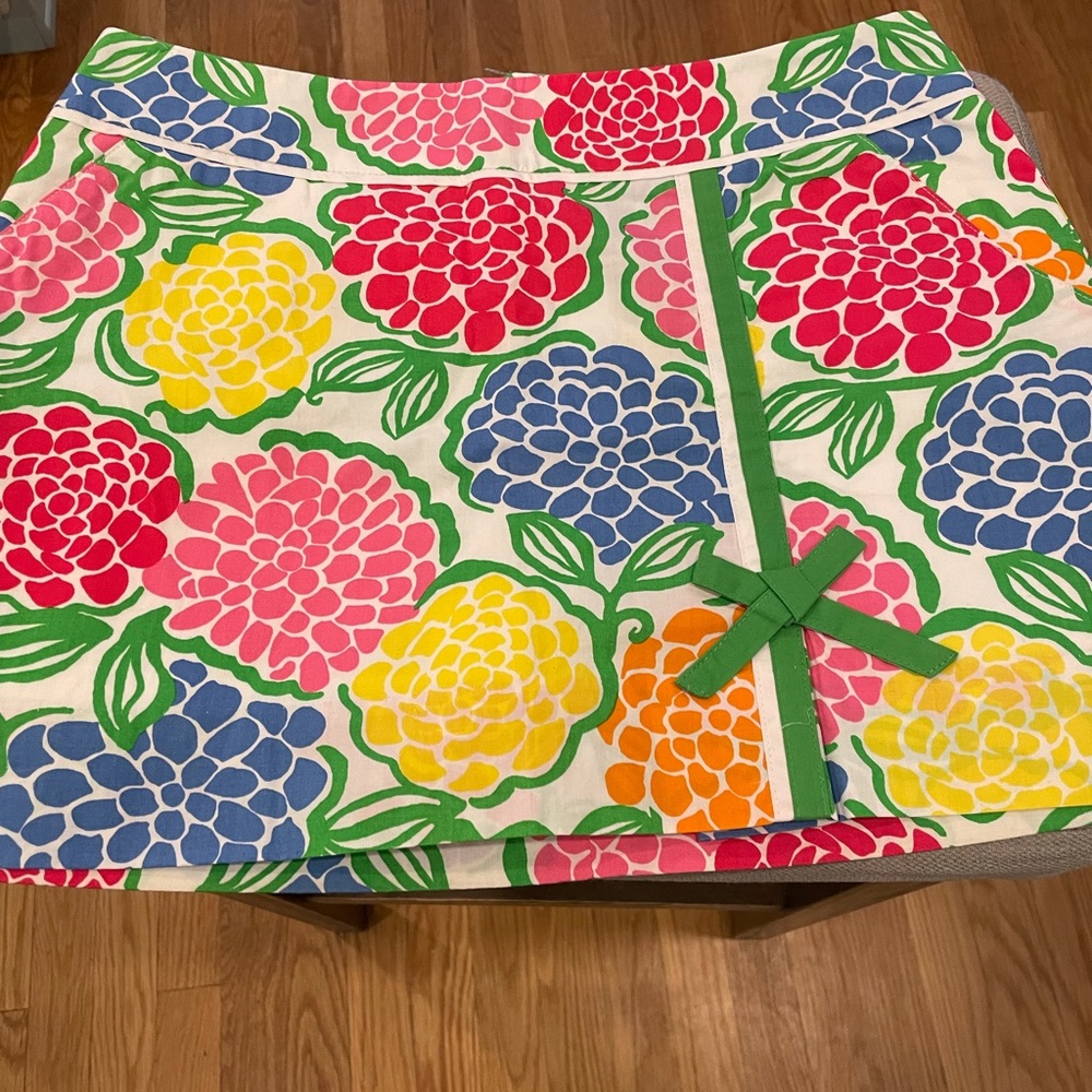 Lily Pulitzer skort worn once. Size zero cute